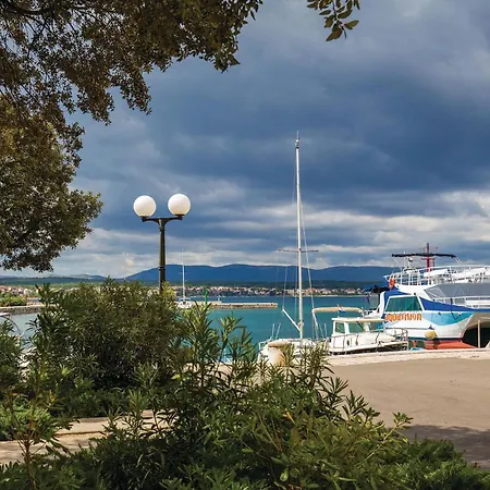 Apartment 1 Bedroom Beautiful In Malinska