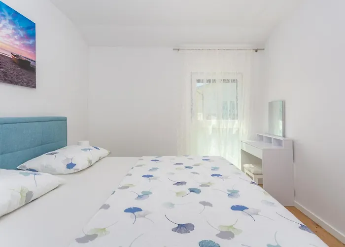 Apartament In With Wifi *