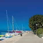 1 Bedroom Stunning In *